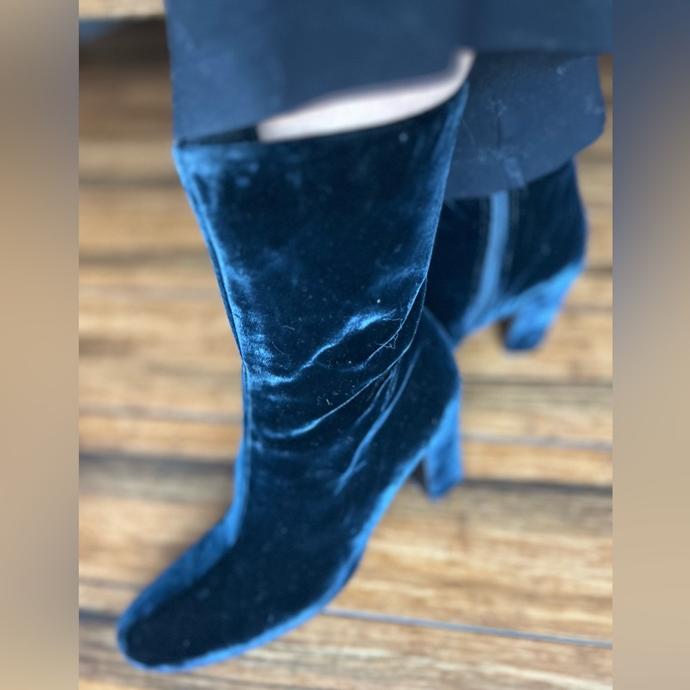 Jil Sander Vintage Black Velvet Heeled Boots with Sleek Silhouette 6.5